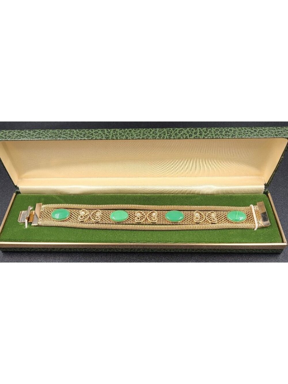 Jade Colored Stone 3 Strand Mesh Bracelet Gold Tone 6.5" Original Hinged Box Vtg